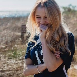 Meet your Posher, Caitlyn